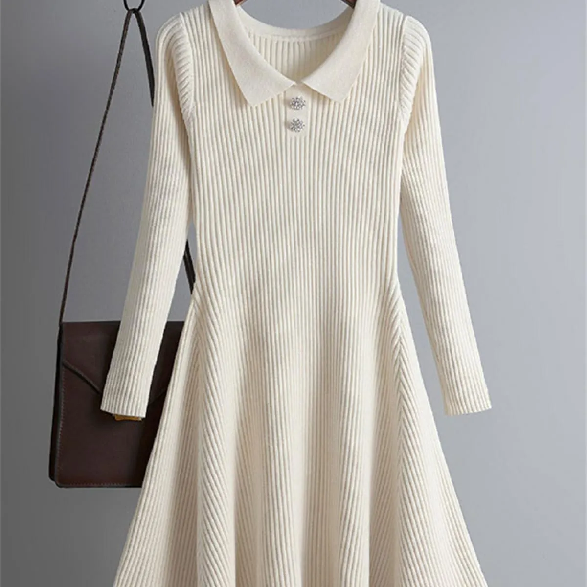 Abito camicia con scollo a V in maglia Maglieria da donna Mini abiti a pieghe a coste lavorati a maglia bianca Manica lunga Basi