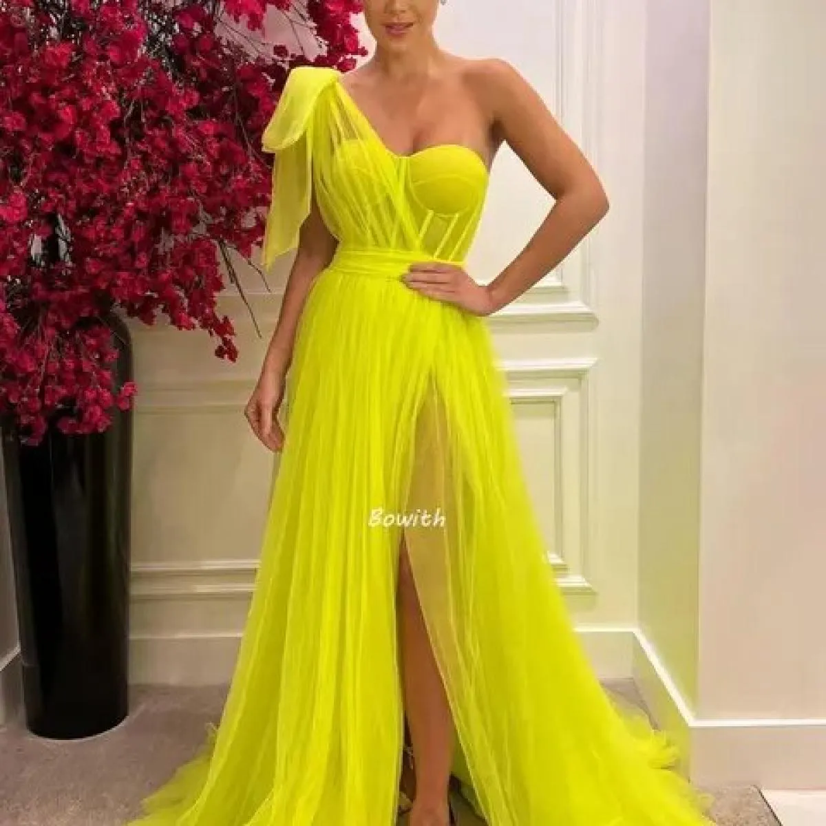 Abito lungo giallo con spalla formale Abito giallo monospalla con una spalla