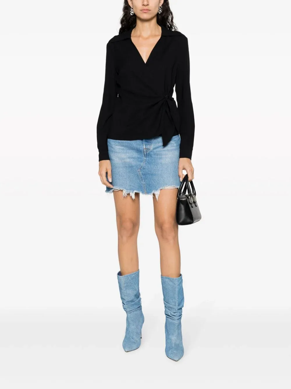 BLUSA NERA CON NODO