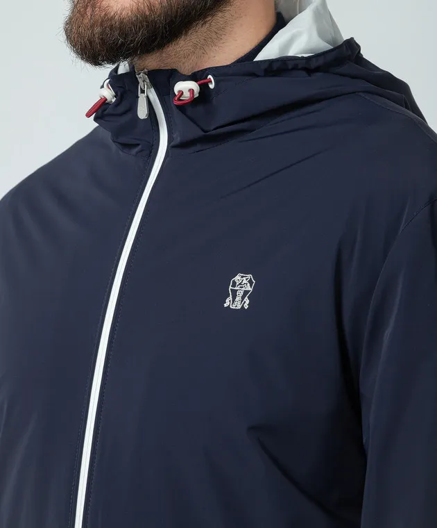 Brunello Cucinelli Giacca a vento blu con ricamo logo MM40A7440G