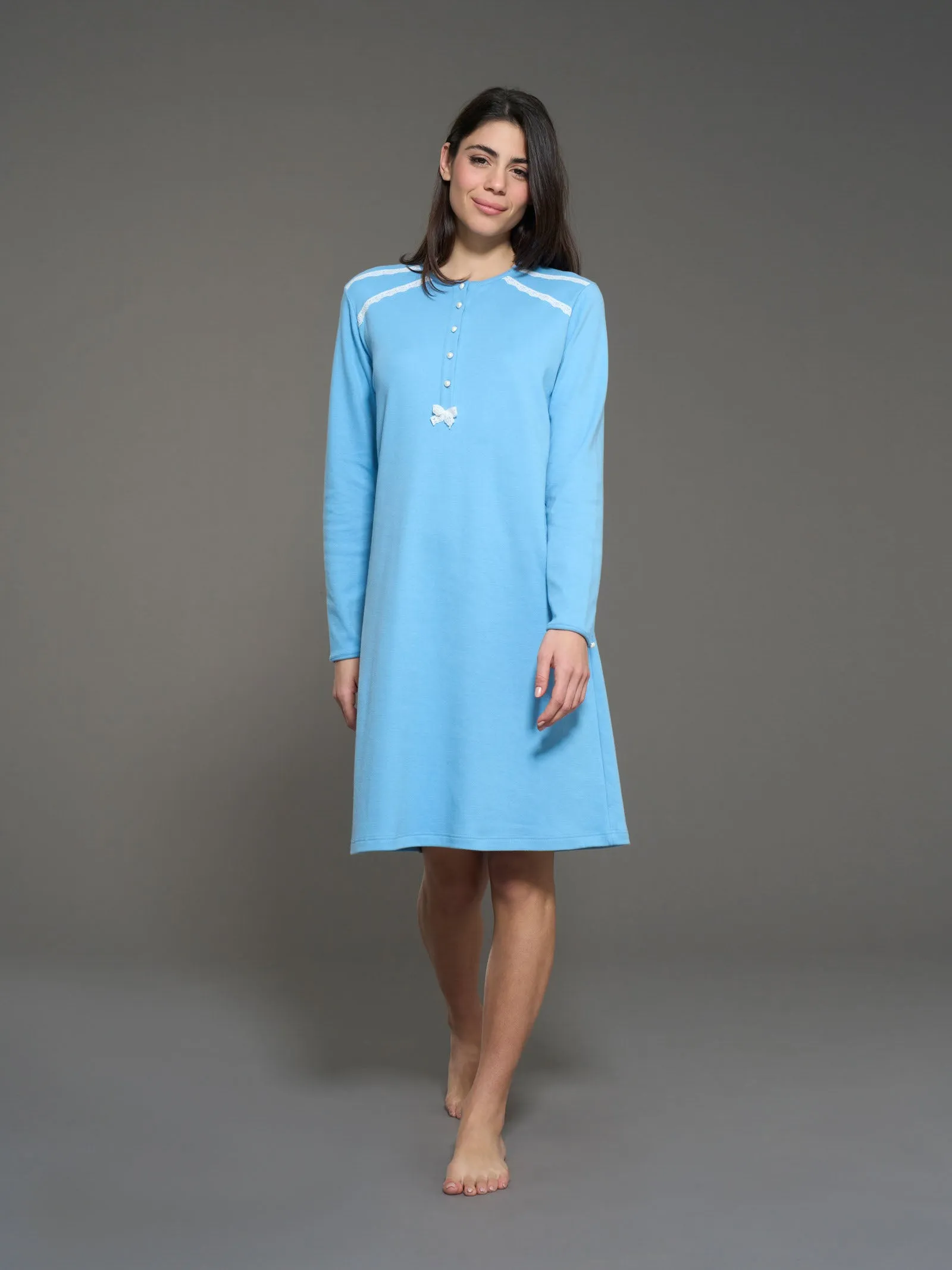 Camicia da notte a serafino in interlock di cotone  - Dusk Blue