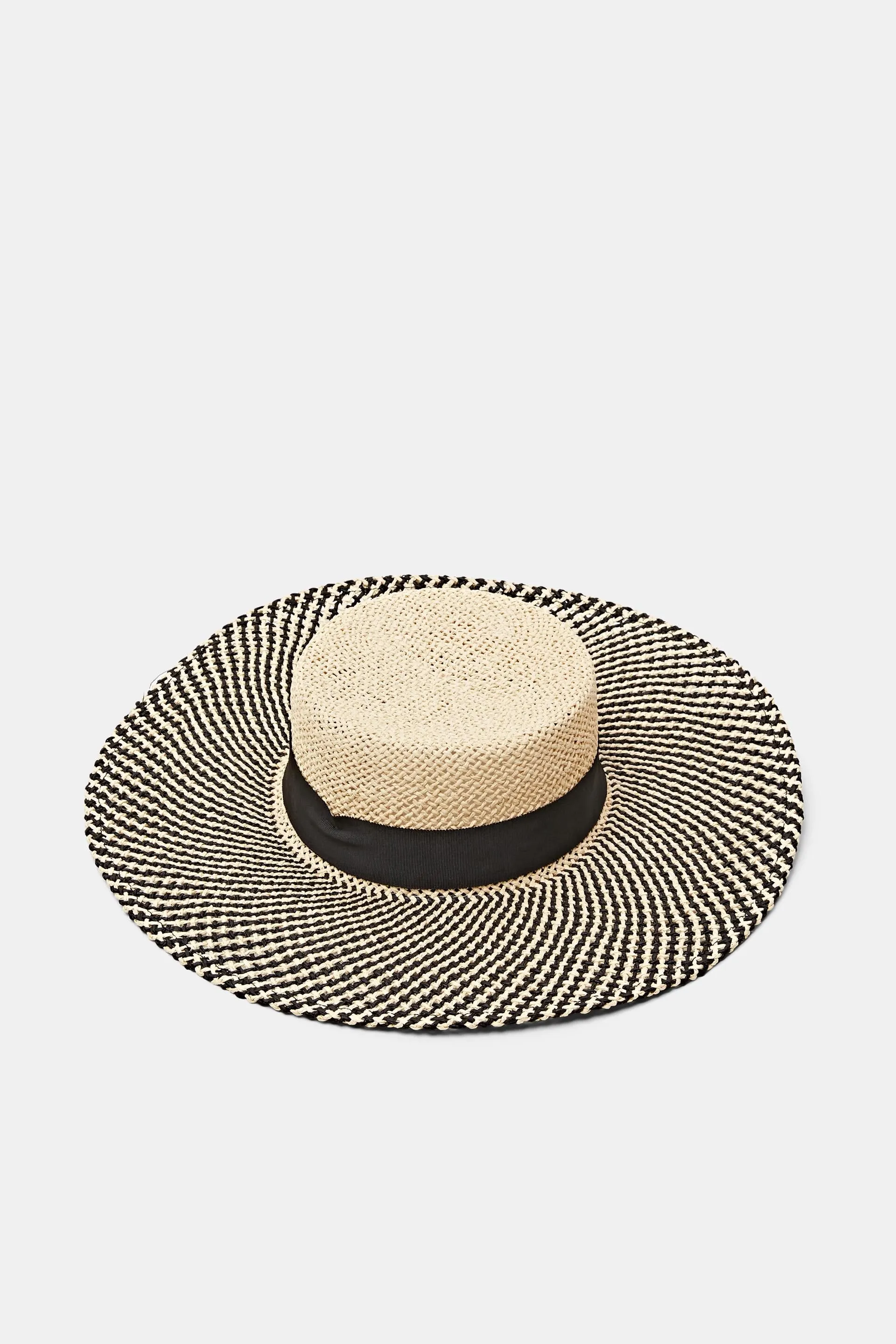 Cappello estivo in paglia