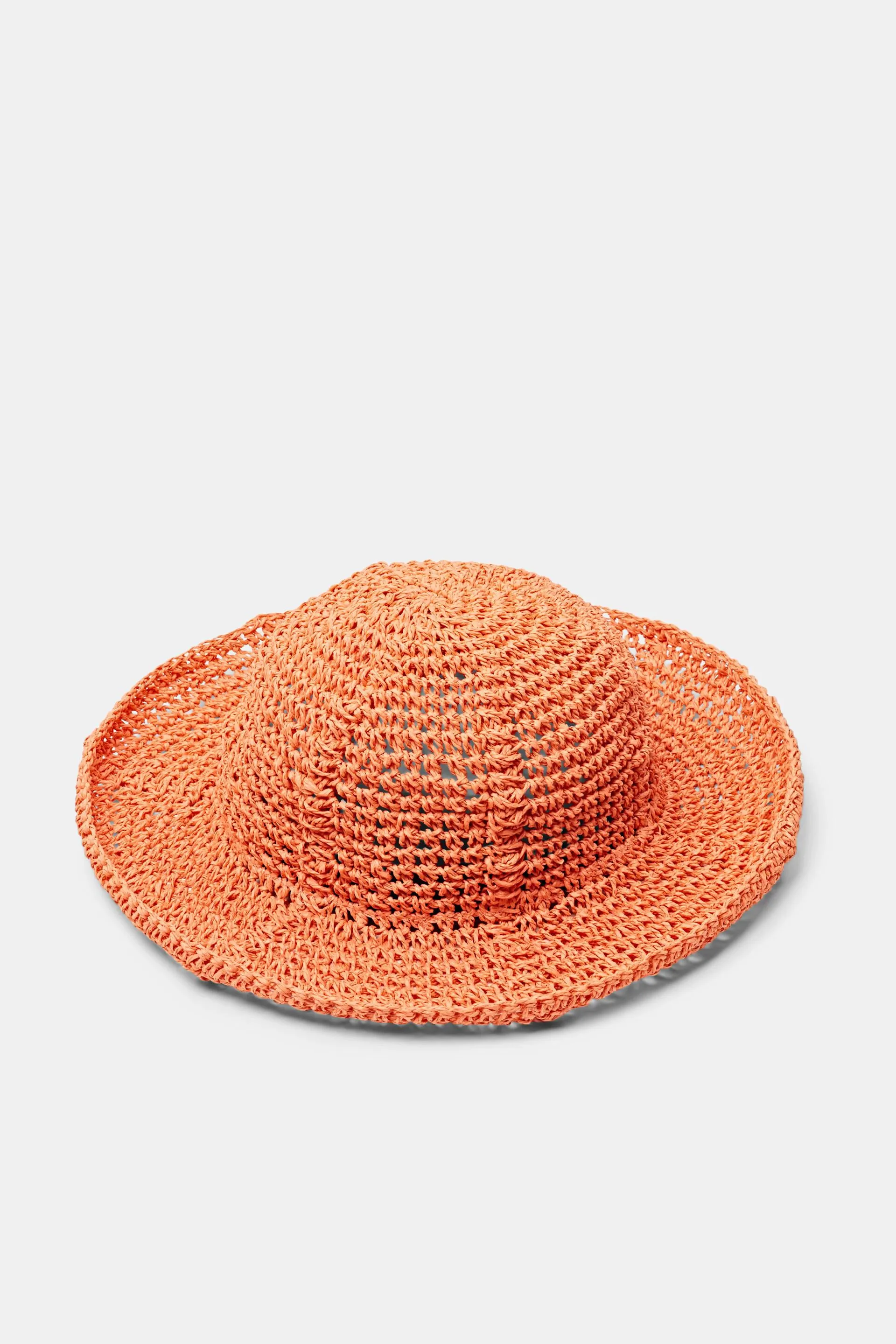 Cappello in paglia a uncinetto