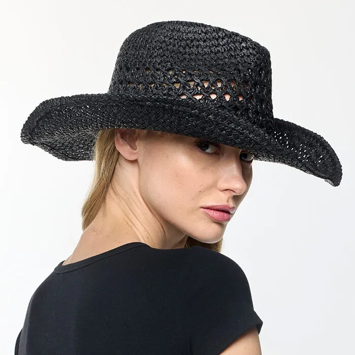 Cappello nero in paglia