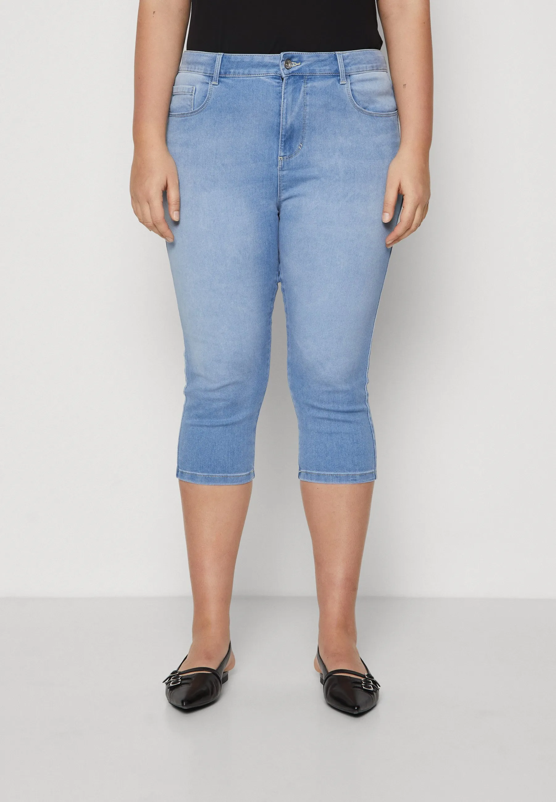 CARAUGUSTA KNICKERS - Shorts di jeans