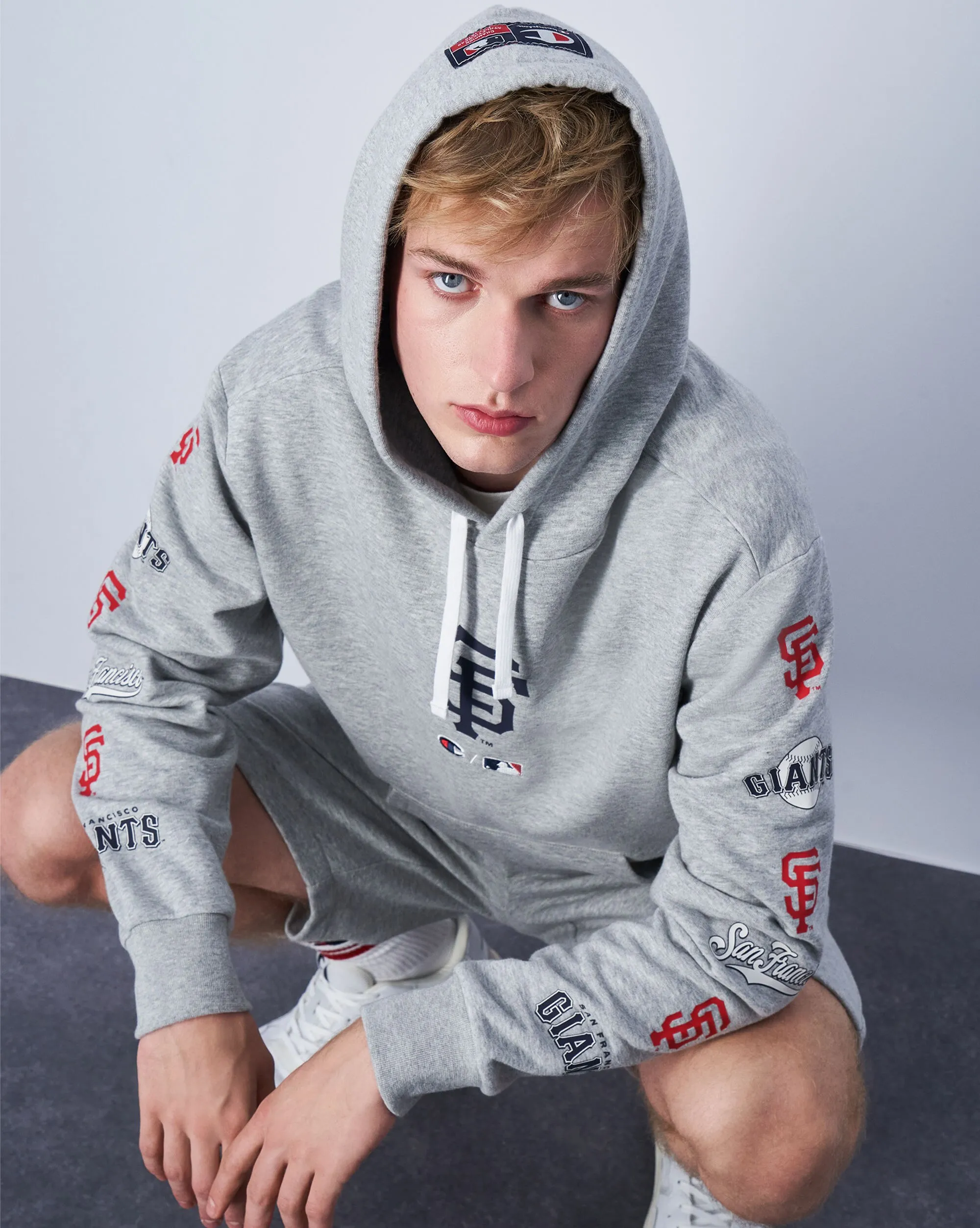 Champion x MLB Felpa Con Cappuccio Cosy Fit San Francisco Giants Grigio Uomo
