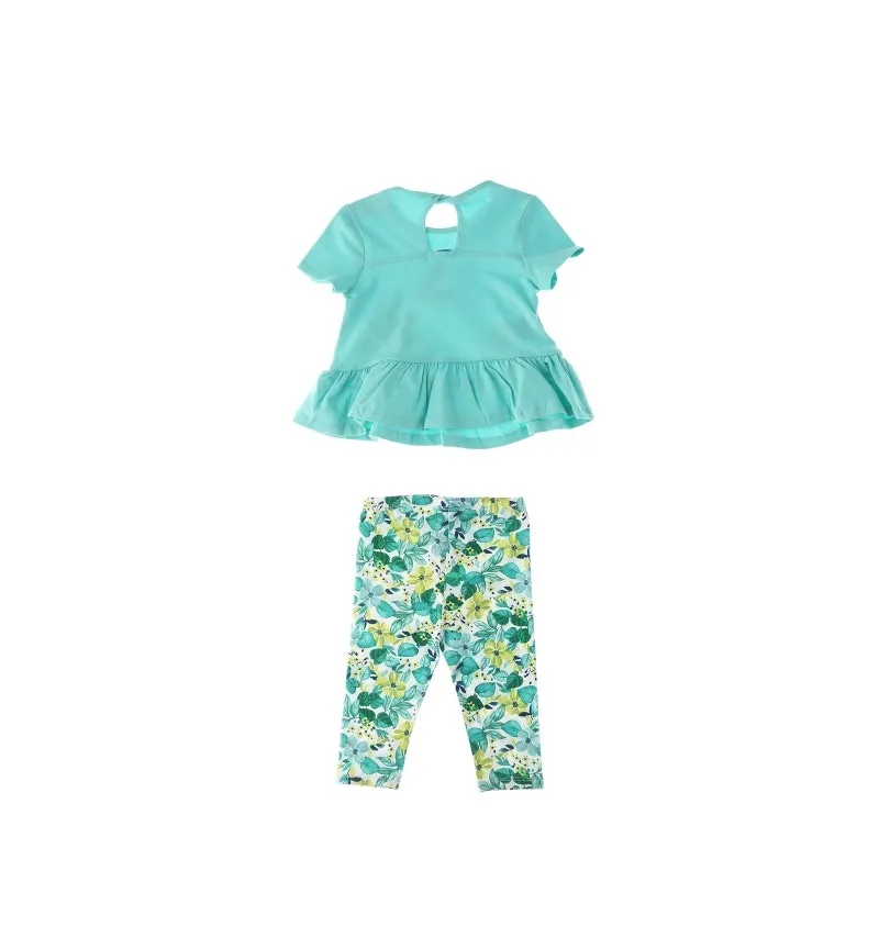 Completo con t-shirt
