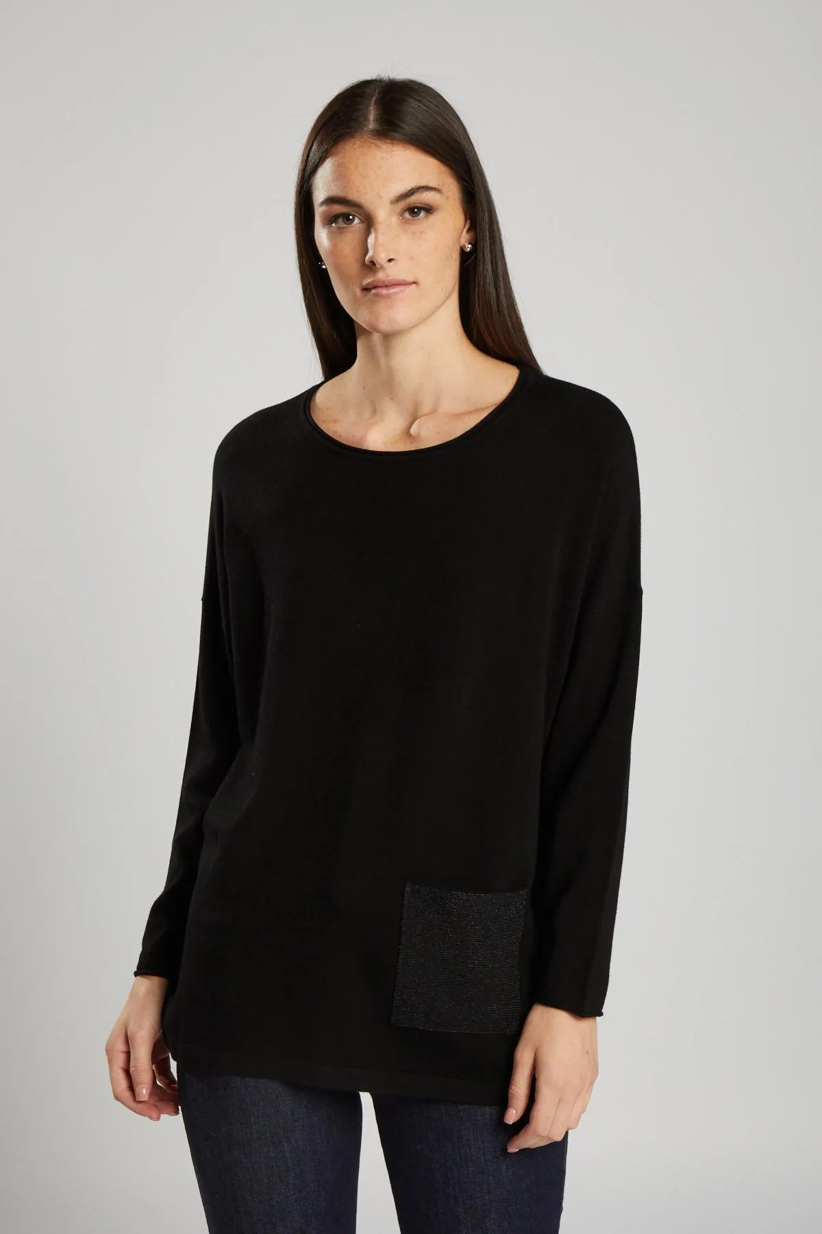 Maglia con tasca frontale NERO