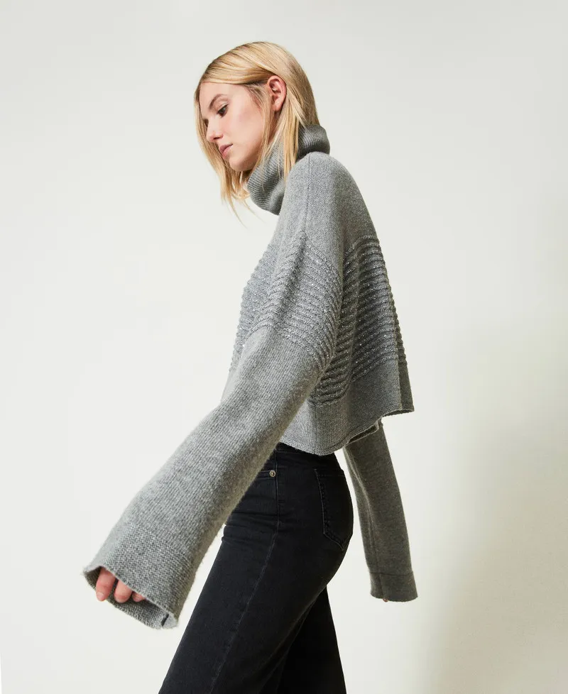Maglia dolcevita in misto lana con paillettes