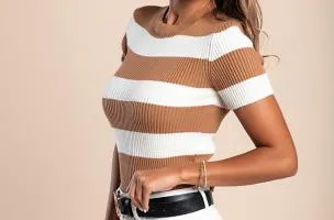 Maglietta in maglia a maniche corte, cammello