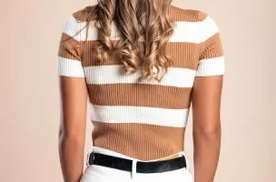 Maglietta in maglia a maniche corte, cammello