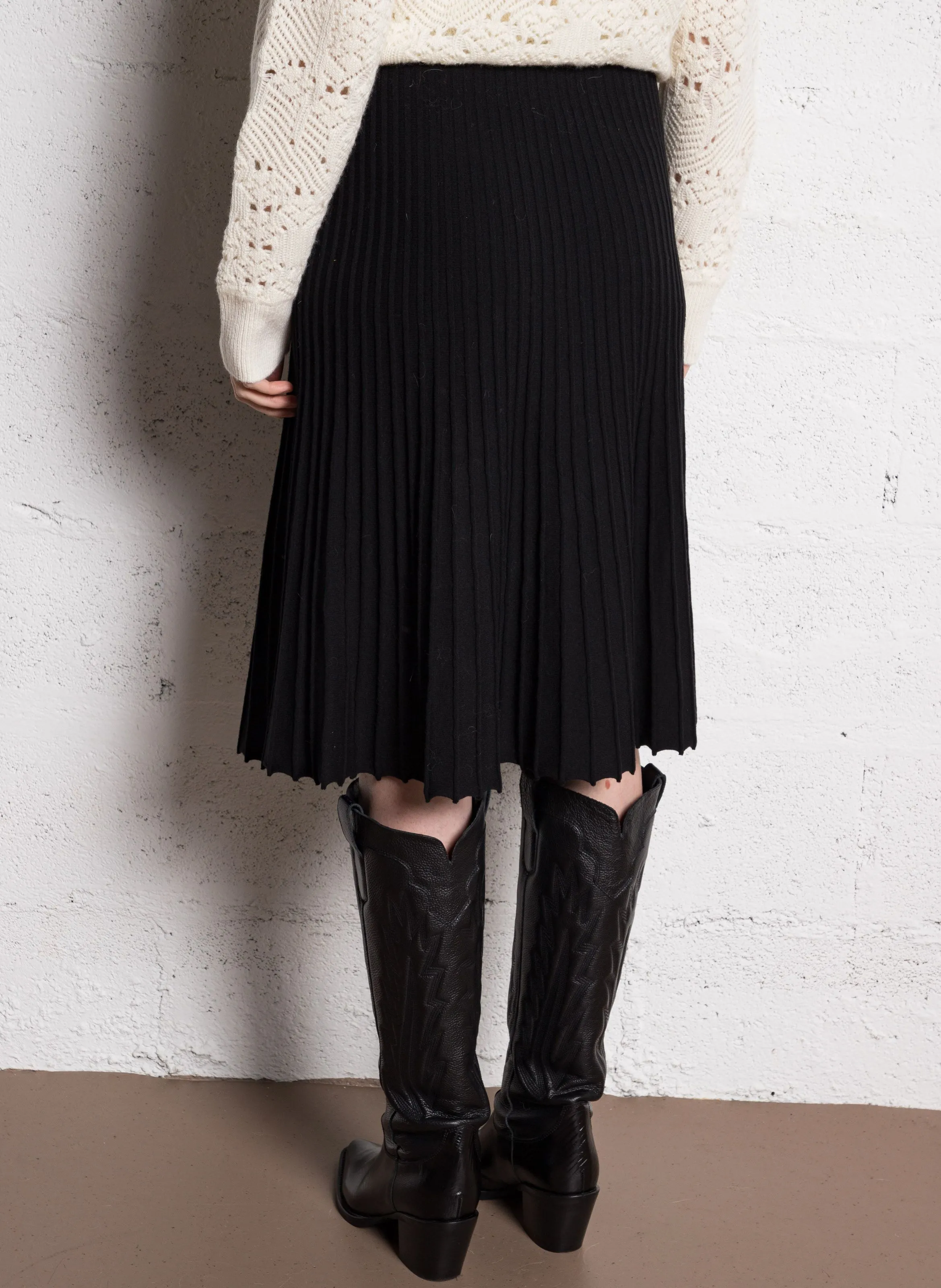  MAISON 123   ELISA - Gonna longuette plissettata in maglia | Nero