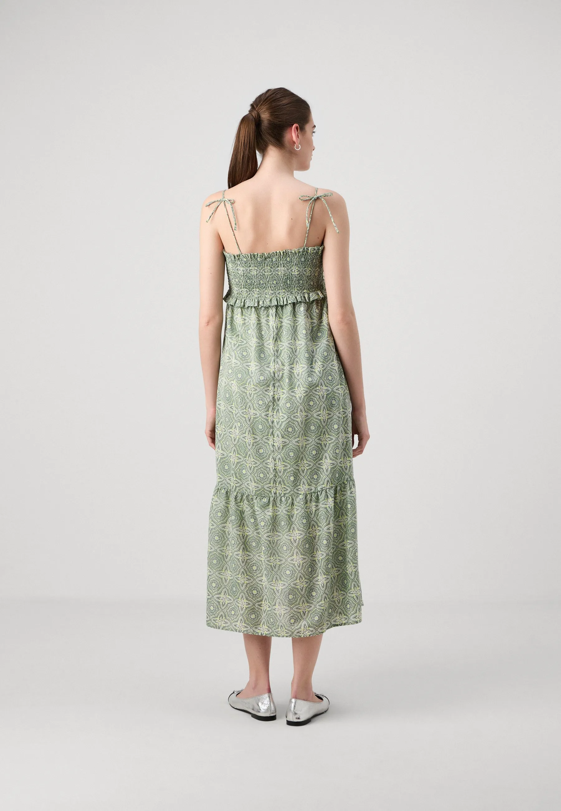 OLMMILEY STRAP SMOCK MIDI DRESS - Vestito estivo