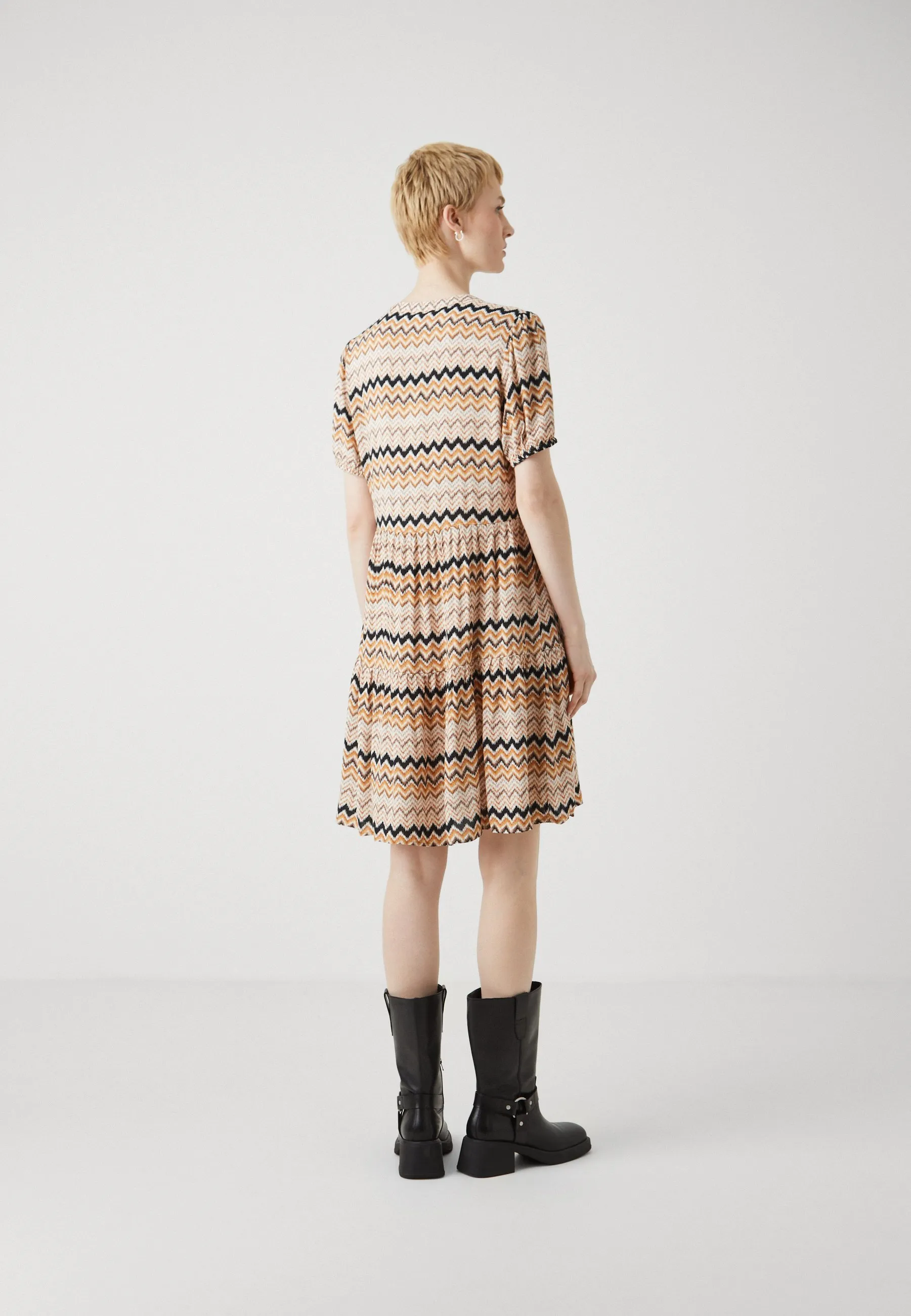 ONLNOVA LIFE THEA DRESS - Vestito estivo
