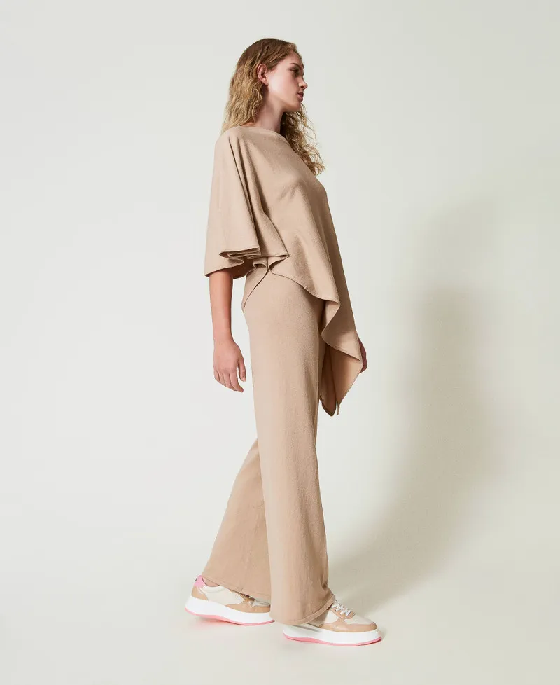 Pantaloni a palazzo in maglia