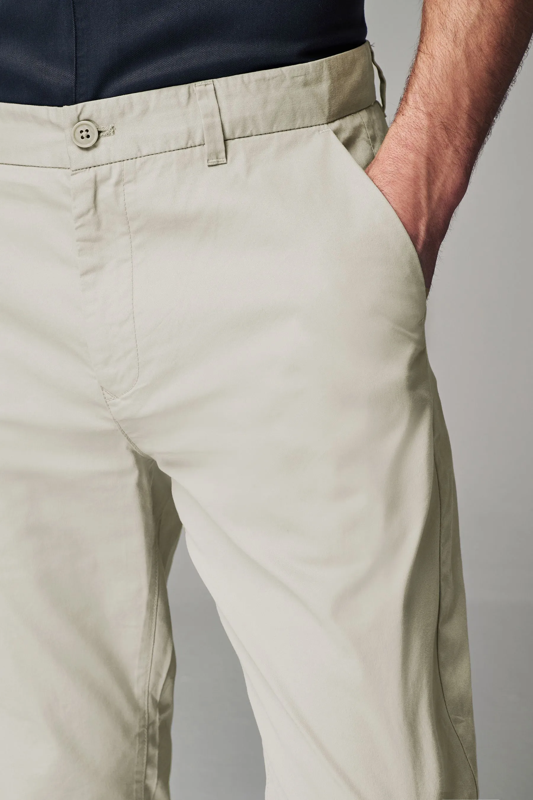 Pantaloni chino elasticizzati estivi