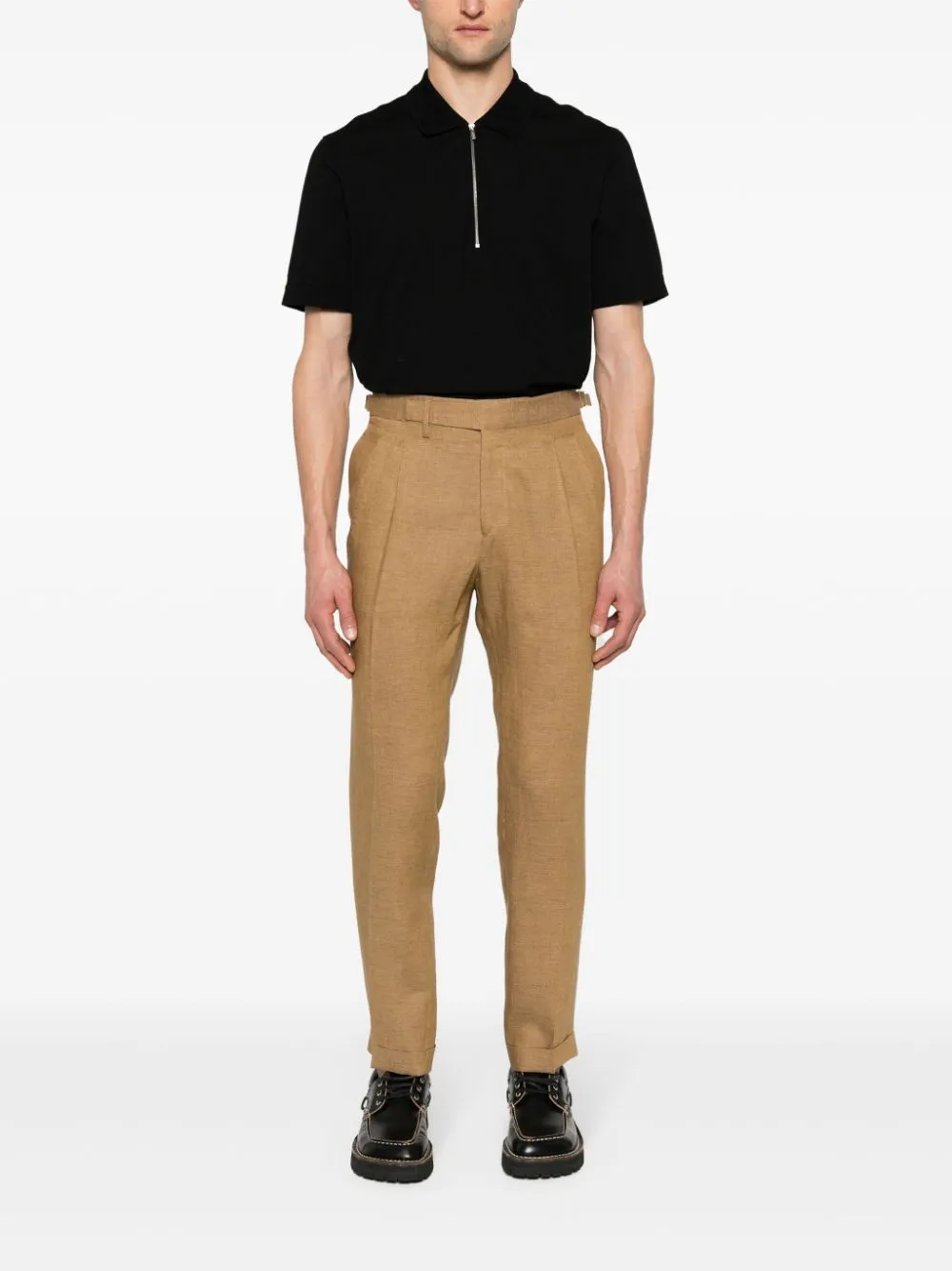 Pantaloni con pieghe in marrone - uomo