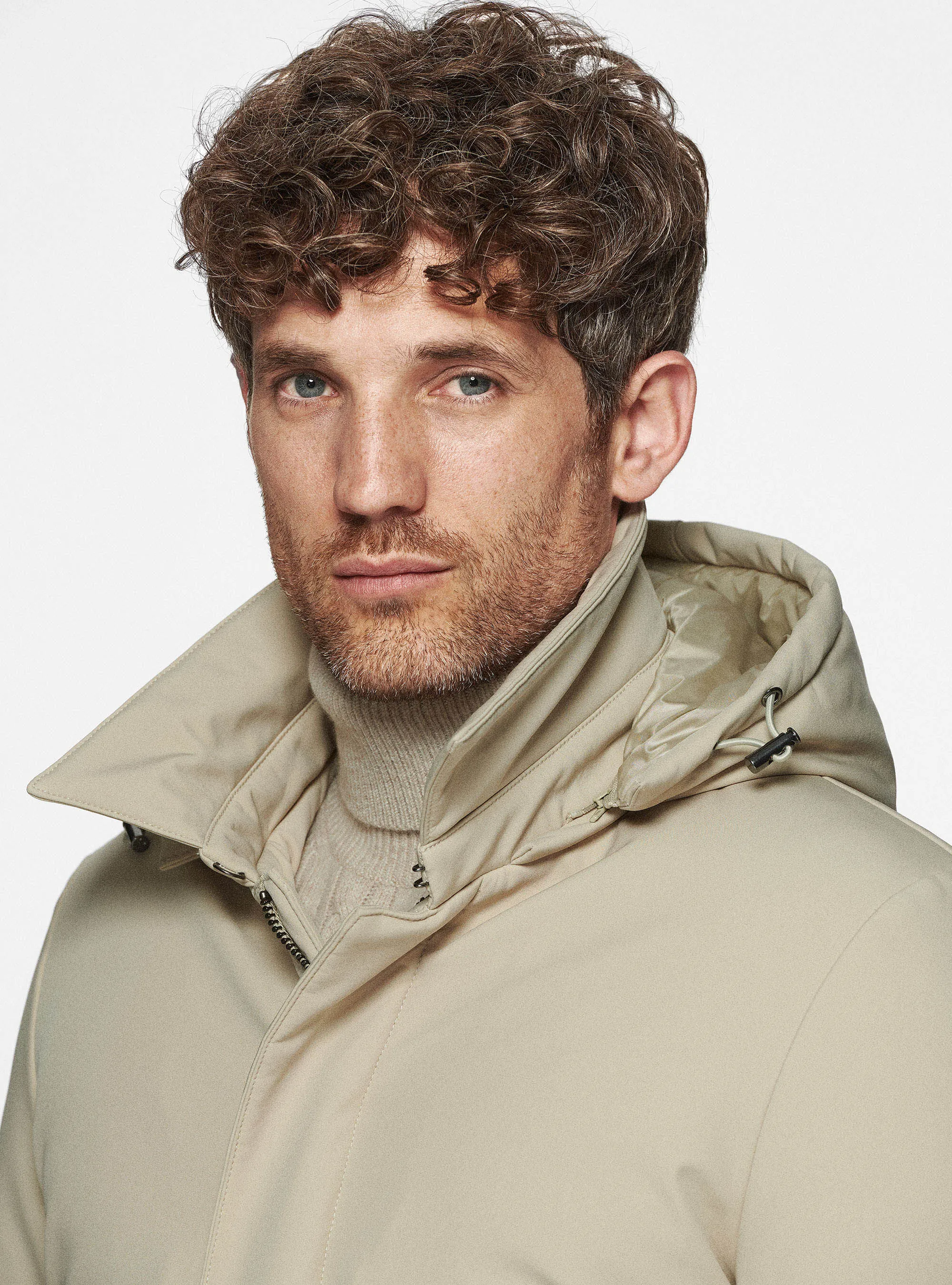 Parka tecnico con cappuccio