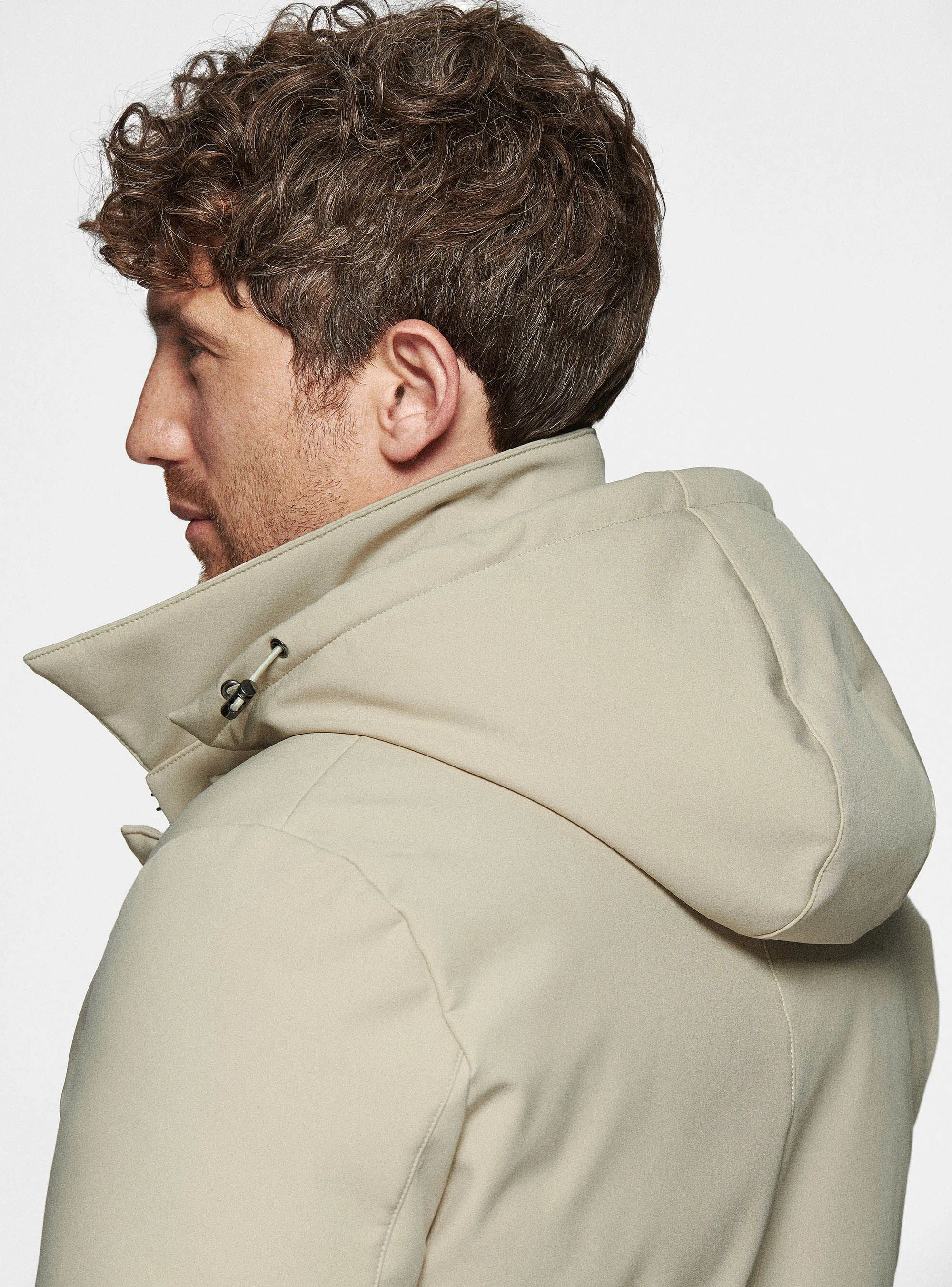 Parka tecnico con cappuccio