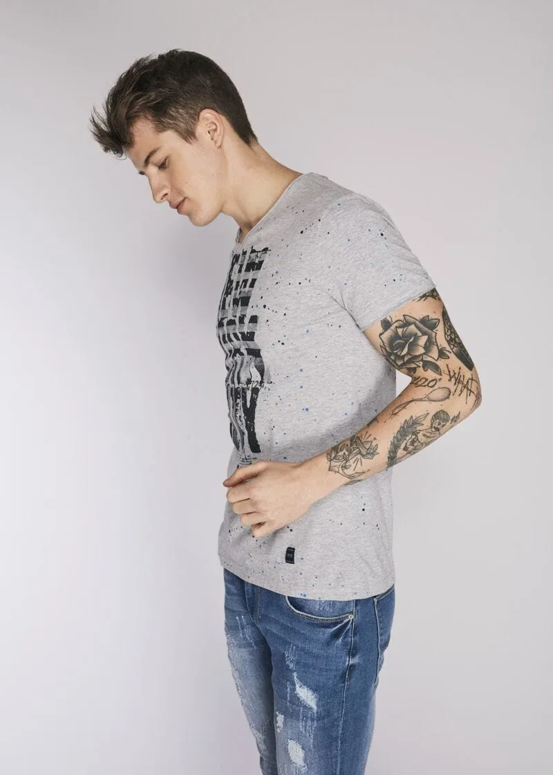 T-shirt in cotone con collo a V