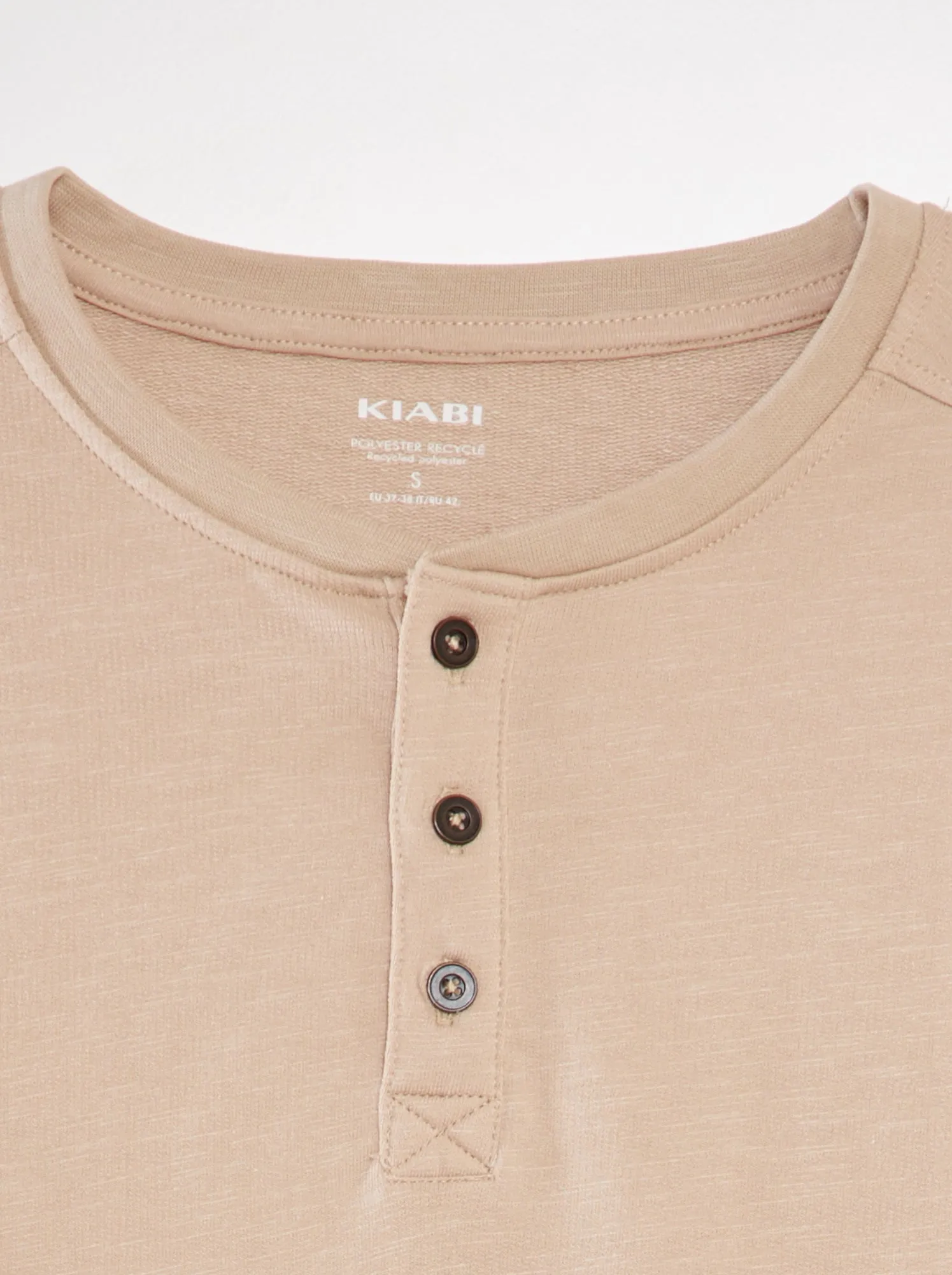 T-shirt tinta unita con collo serafino - Beige