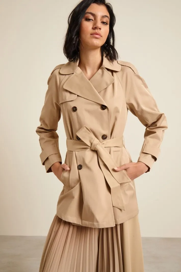 Trench in gabardina