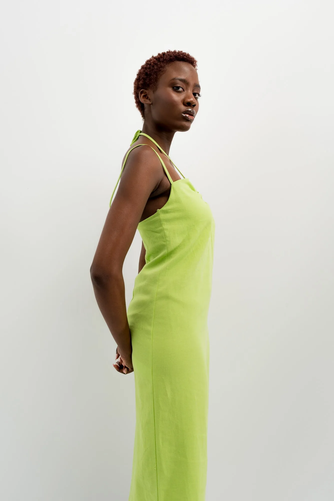 Vestido midi con lino