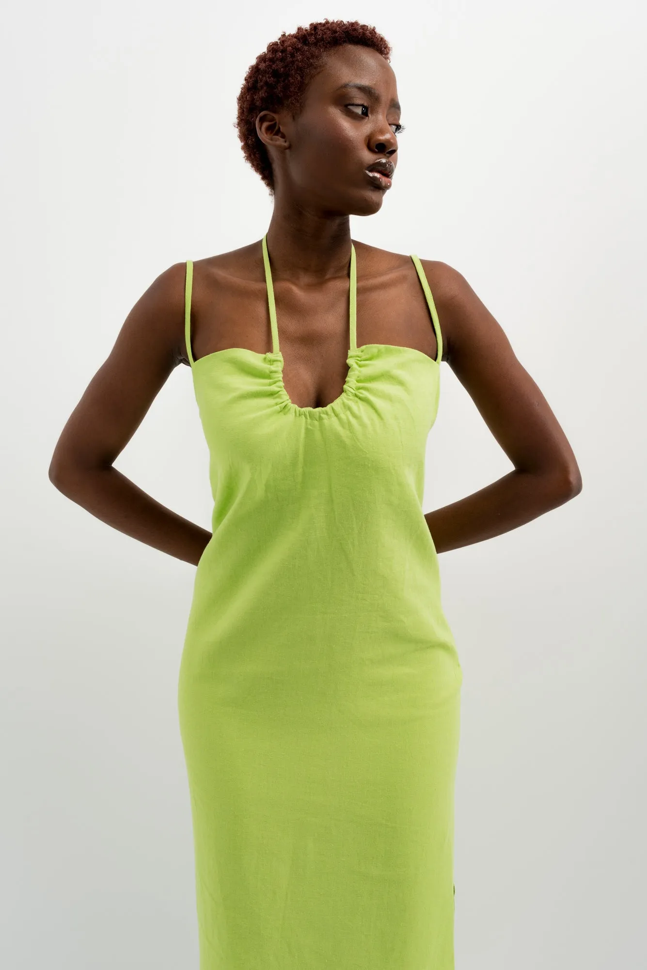 Vestido midi con lino