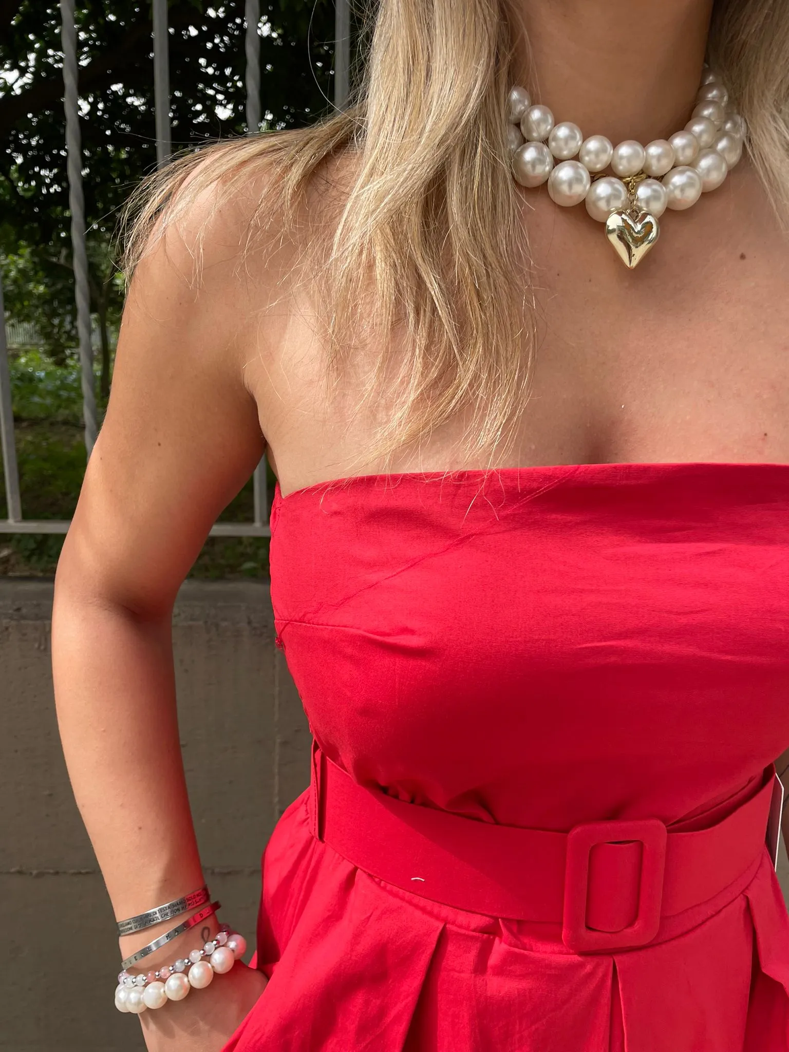 Vestito midi a fascia scampanato con cintura