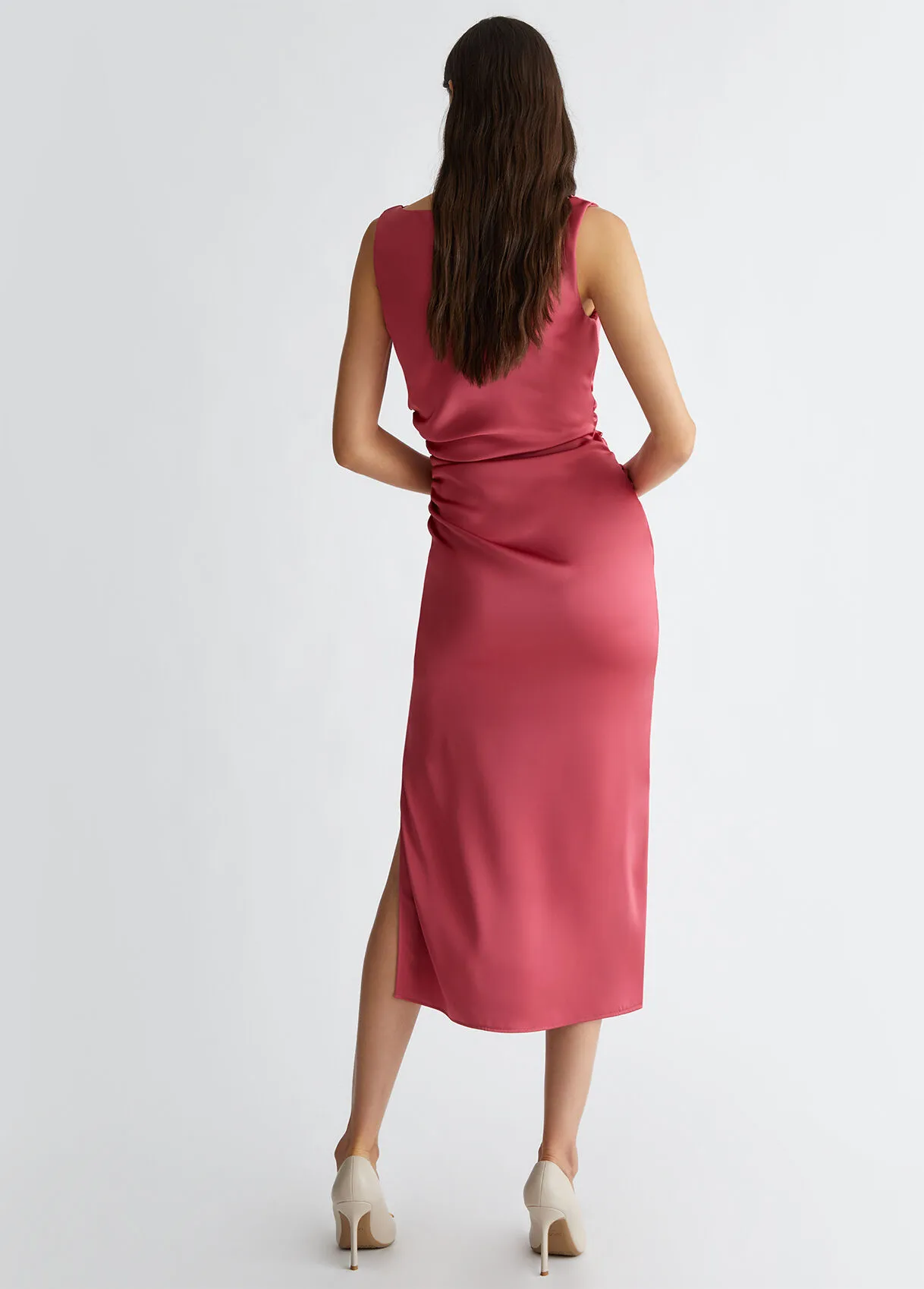 Vestito midi rosa acceso in raso